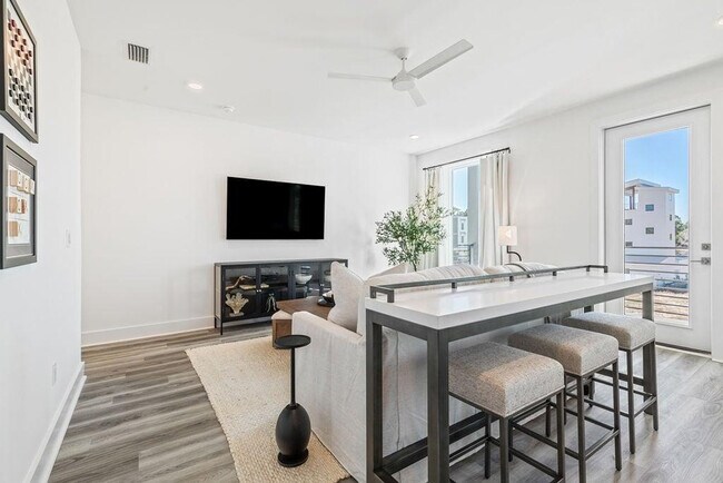 Building Photo - 24 Annabella St