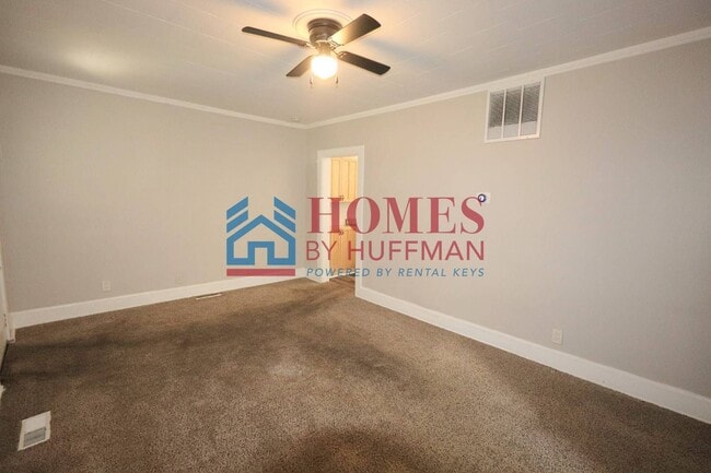 Building Photo - Two Bedroom House | Two Bathrooms