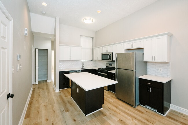 Building Photo - 1419 N Franklin St