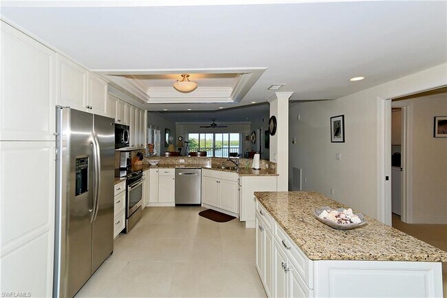 Building Photo - 13105 Vanderbilt Dr