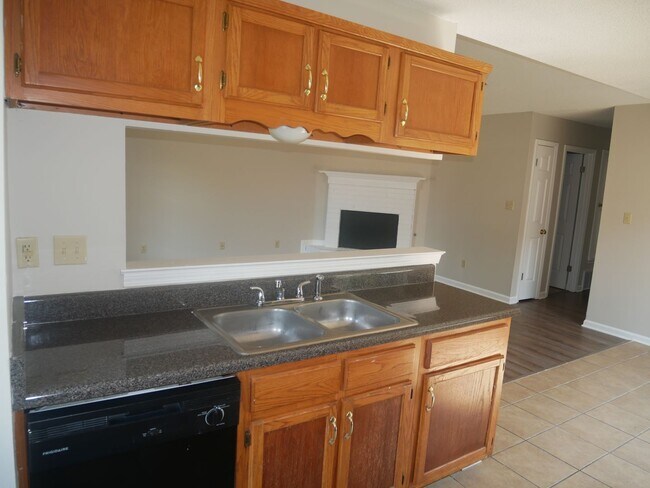 Foto del edificio - 2710 Kentwood Cove
