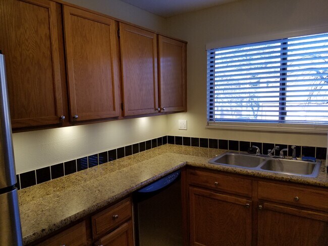 Photo - 443 Wright St Apartment