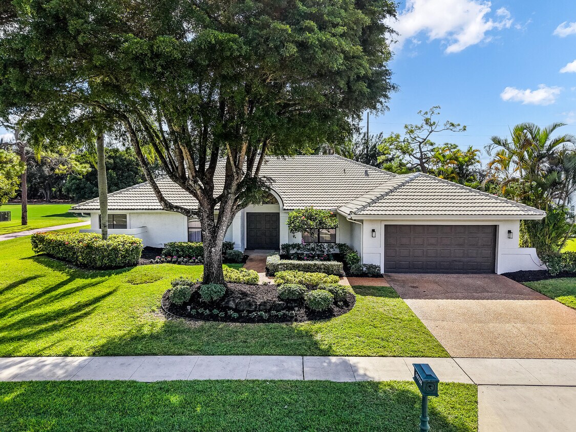 Primary Photo - 10726 Boca Woods Ln