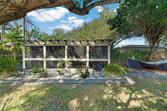 Foto del edificio - 16102 SW 98th Ave