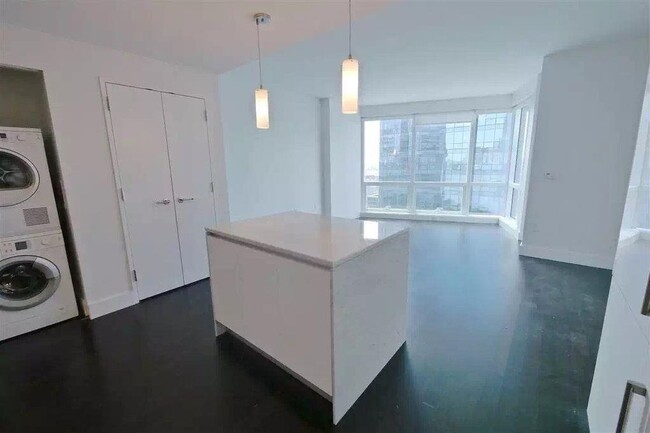 Foto del edificio - 77 Hudson St