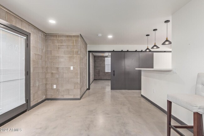 Foto del edificio - 129 S 11th Ave