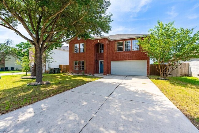 Building Photo - 650 Whispering Hollow Dr