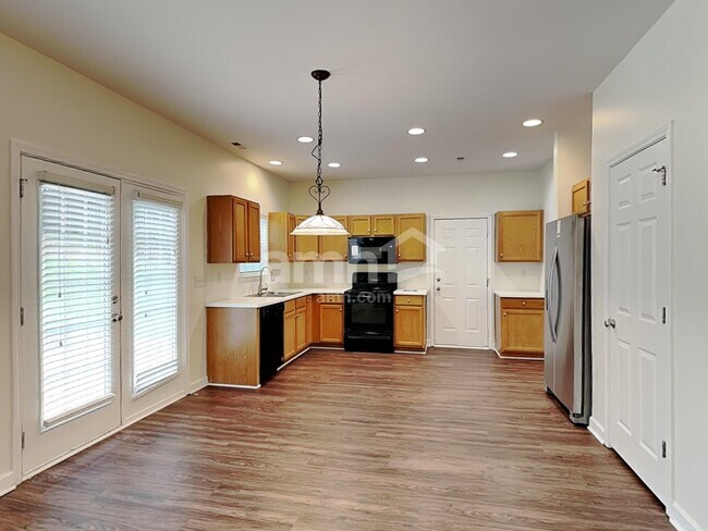 Foto del edificio - 120 Hawleyville Ln