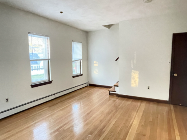 Building Photo - 320 Granite St