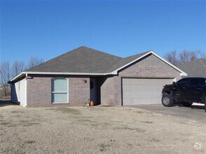 Building Photo - 918 Valley View Rd