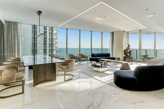 Building Photo - 15701 Collins Ave