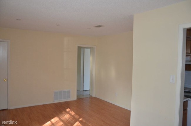 Building Photo - 3 br, 1.5 bath House - 114 Brentwood Blvd