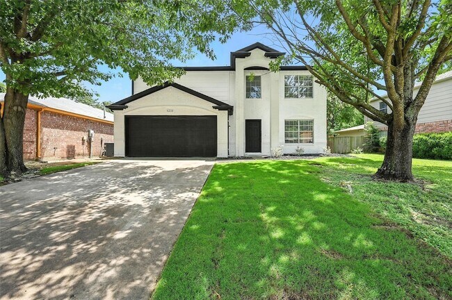 Foto del edificio - 6218 Everglade Rd
