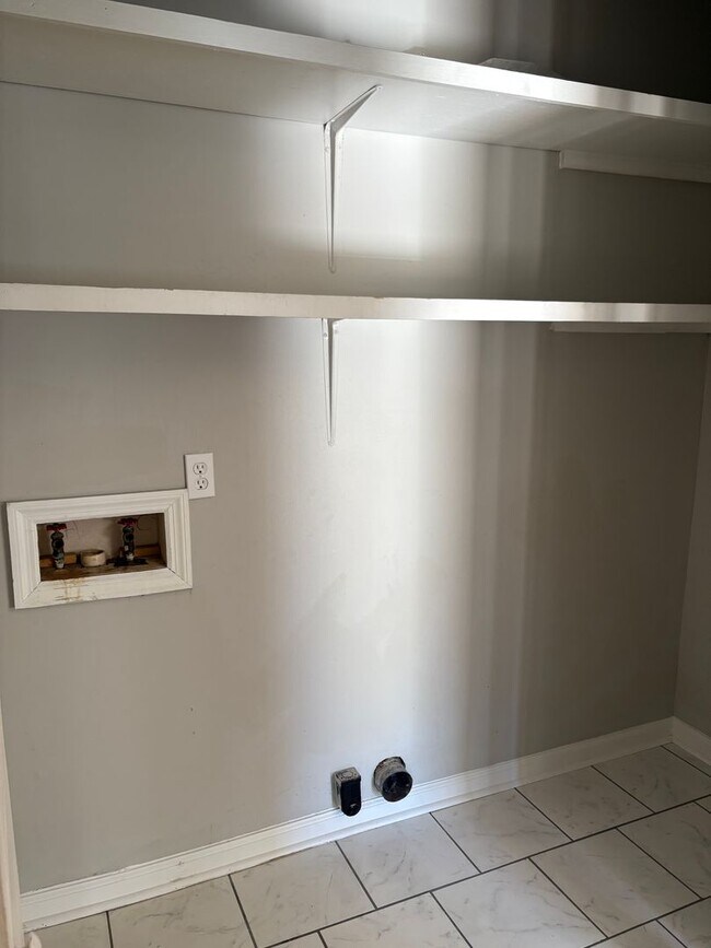 Foto del edificio - 122 Stewart Ct