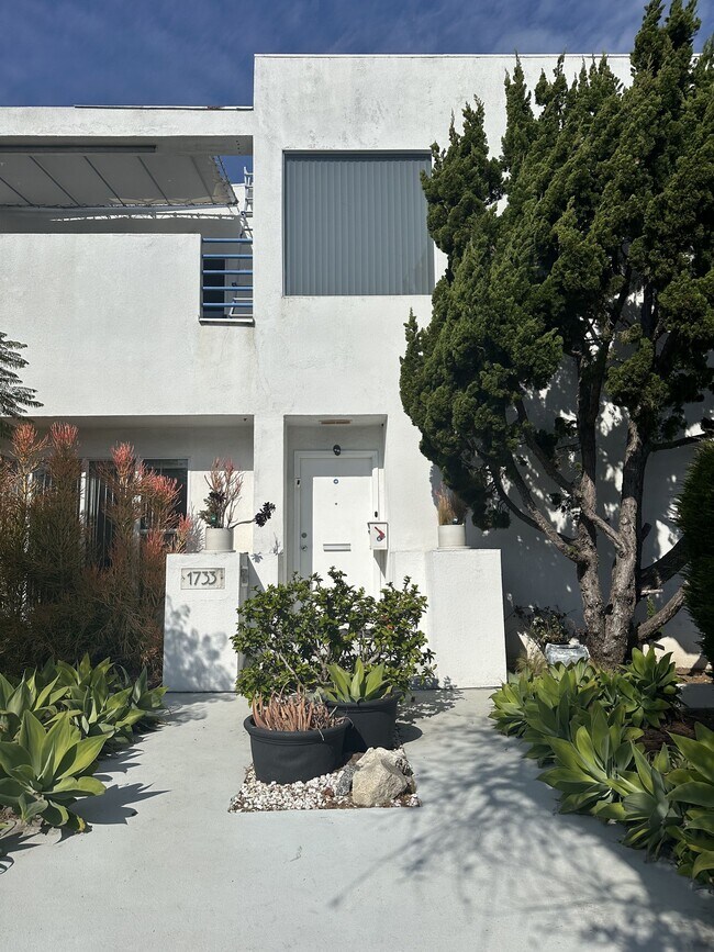 Foto del edificio - 1733 Ashland Ave