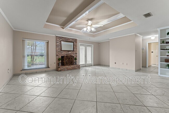 Building Photo - 6225 Chattanooga Dr
