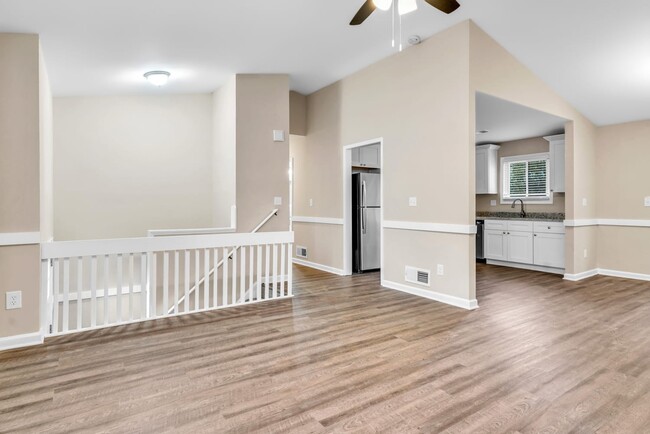 Building Photo - 5443 Zachary Dr