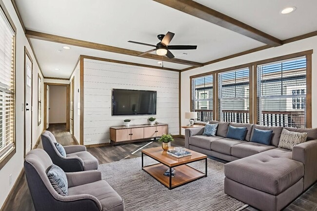 Foto del edificio - 1609 Swallowtail Dr