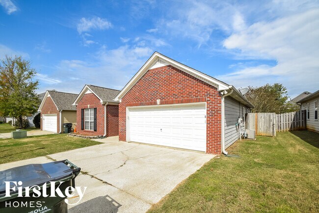 Building Photo - 4005 Cambridge Dr