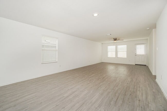 Building Photo - 10121 Bridgton Mill