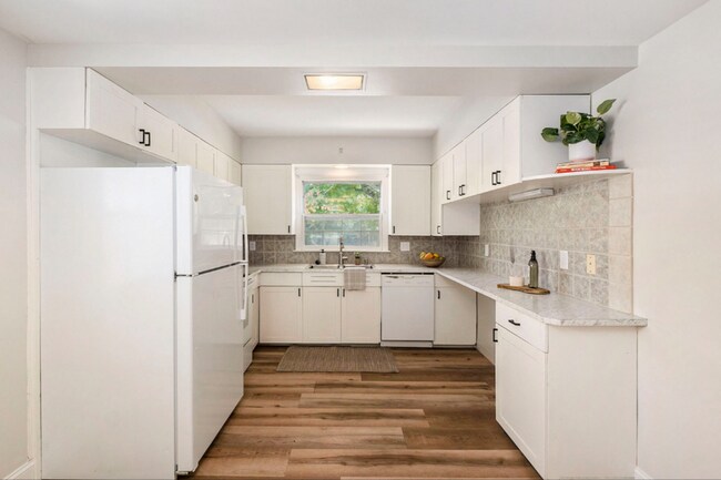 Foto del edificio - 75 S Fremont St NE