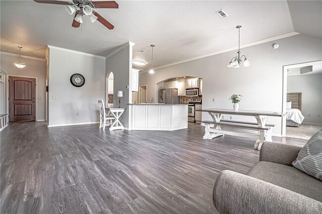 Photo - Spacious 4BR home in Bentonville with solar panels & Tesla EV charger! 

Schedule a showing: 479-...