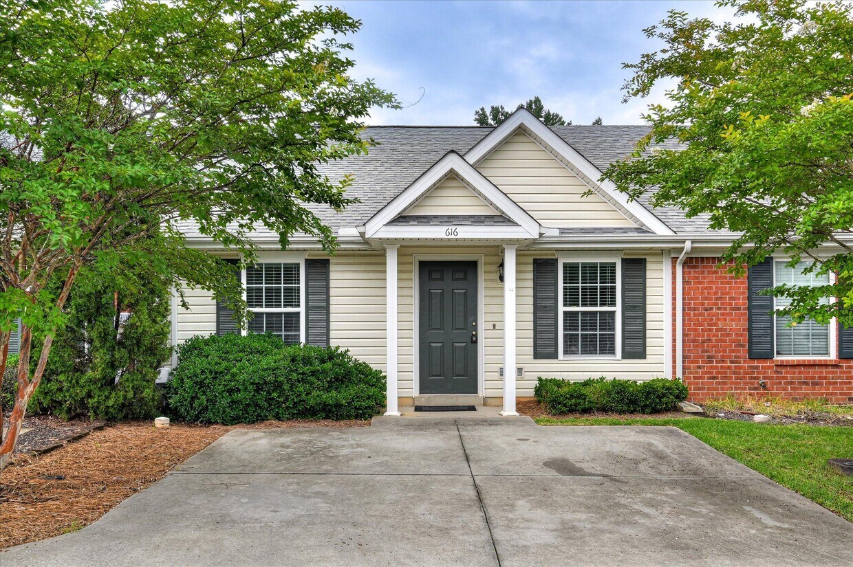 Foto principal - 616 Brook Trail