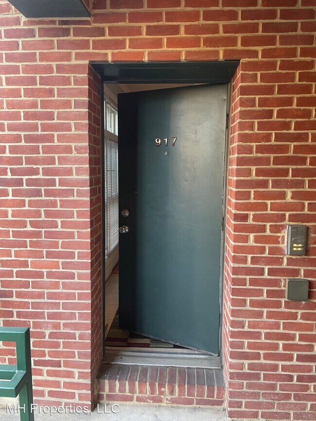 Building Photo - 2 br, 2.5 bath House - 917 S Caroline Street