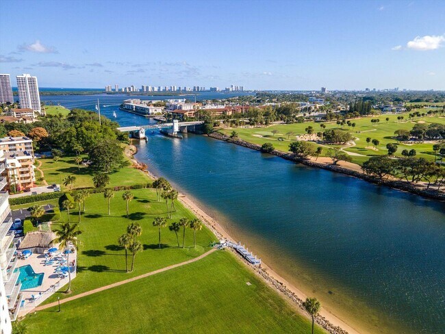 Foto del edificio - 336 Golfview Rd