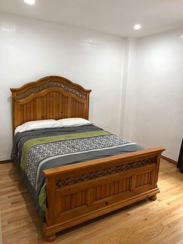 Foto del edificio - 1459 Arnow Ave