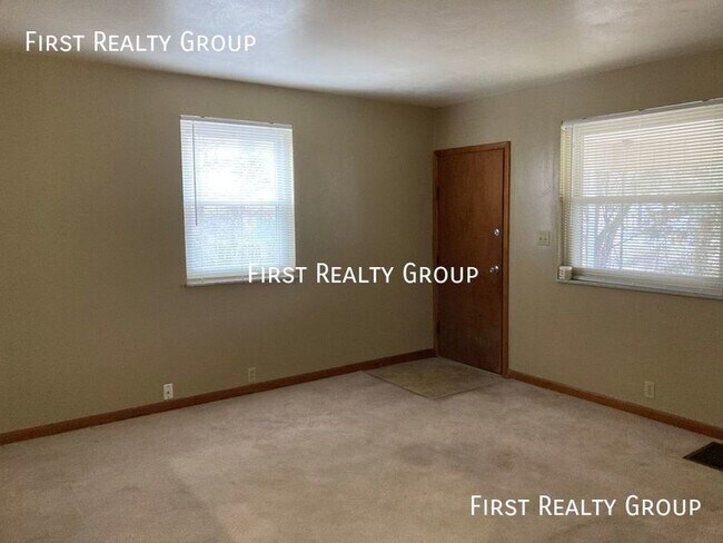 Building Photo - 1 Bedroom, 1 Bath Apartment for Rent, Elec...