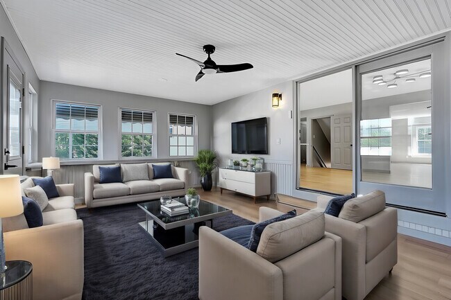 Building Photo - 312 3rd Ave