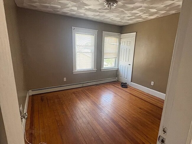 Building Photo - 121 Stanwood St