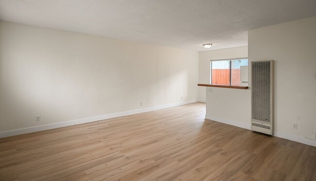 Building Photo - 1315 Ocean Park Blvd