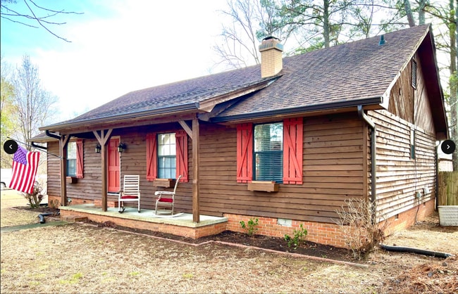 Building Photo - 308 Holly Cove