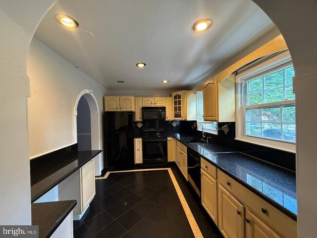 Foto del edificio - 8508 Forrester Blvd