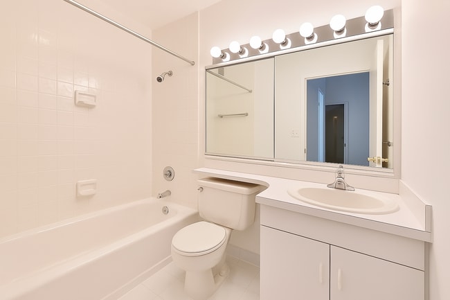 Foto del edificio - 245 E 48th St