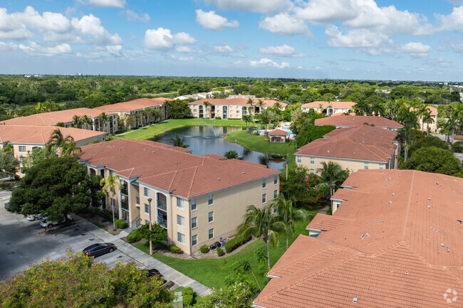 Building Photo - Vista Verde at Coconut Creek