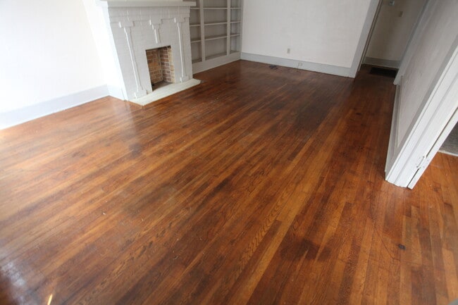 Building Photo - Samford Ave Available!