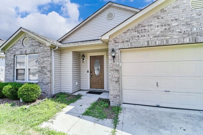 Foto del edificio - Beautiful 3-Bedroom Home in Fishers