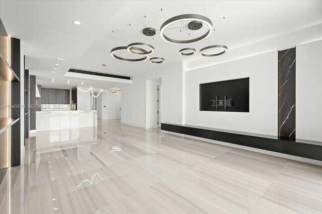 Foto del edificio - 17901 Collins Ave