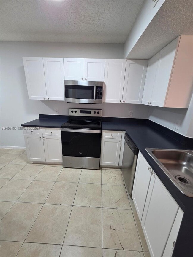 Foto del edificio - 8871 Wiles Rd