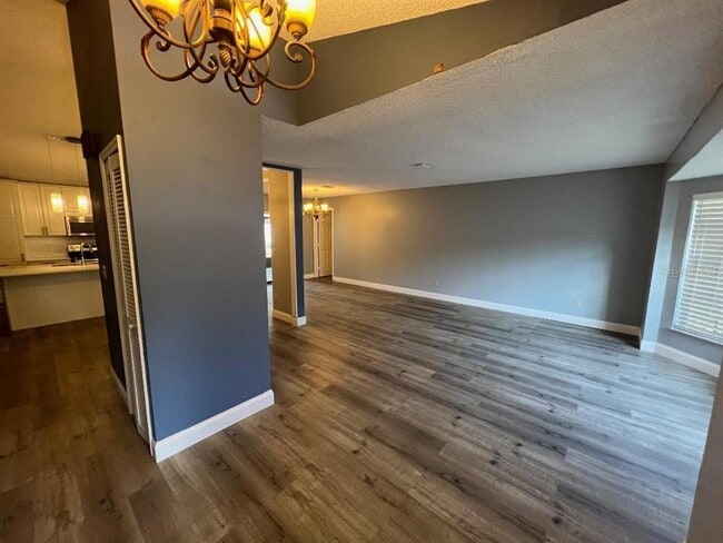 Building Photo - 14908 Knotty Pine Pl