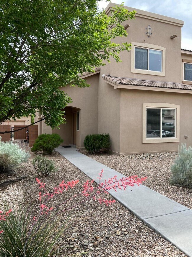 Foto del edificio - 10844 Fort Point Ln NE