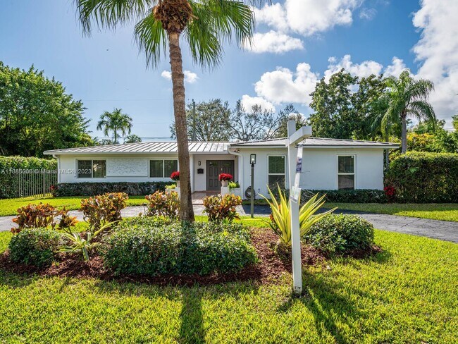 Building Photo - 5890 SW 51st Terrace