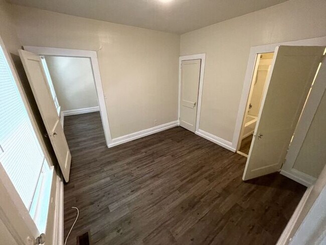 Foto del edificio - Duplex for rent!