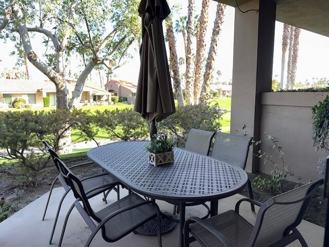 Foto del edificio - 38540 Lobelia Cir