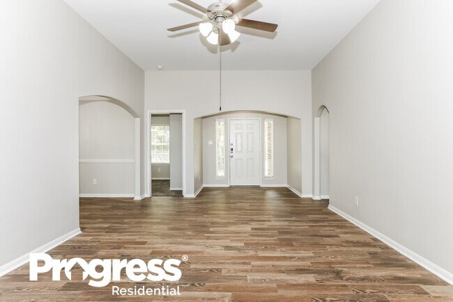 Building Photo - 17189 Glen Oaks Dr