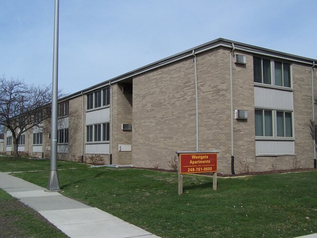 Building Photo - 227 Twelve Mile Rd