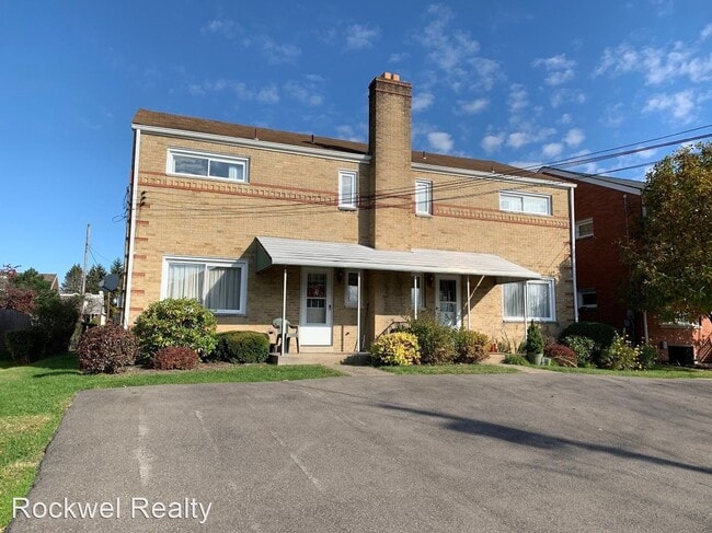 Building Photo - 3 br, 1 bath House - #7 Mount Royal Court
